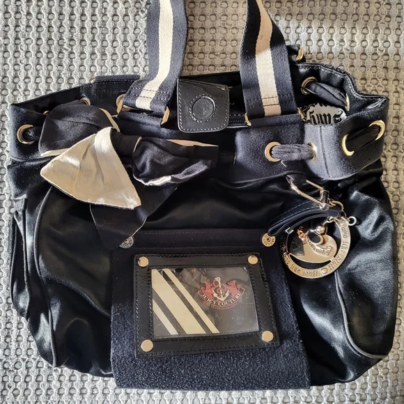 🌻RARE🌻 Juicy Couture Black Daydreamer handbag with Gold Accents Y2K 2008 - Picture 13 of 16